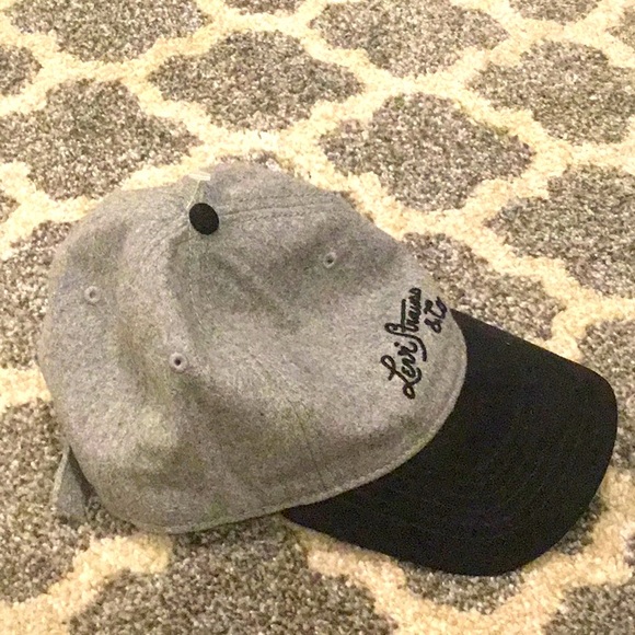 Levi hat - Picture 4 of 4